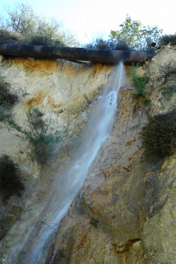 La perdita d'acqua (foto C.Nuoresi)
