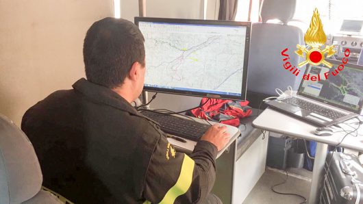 Le ricerche della turista in corso (foto Vigili del Fuoco)
