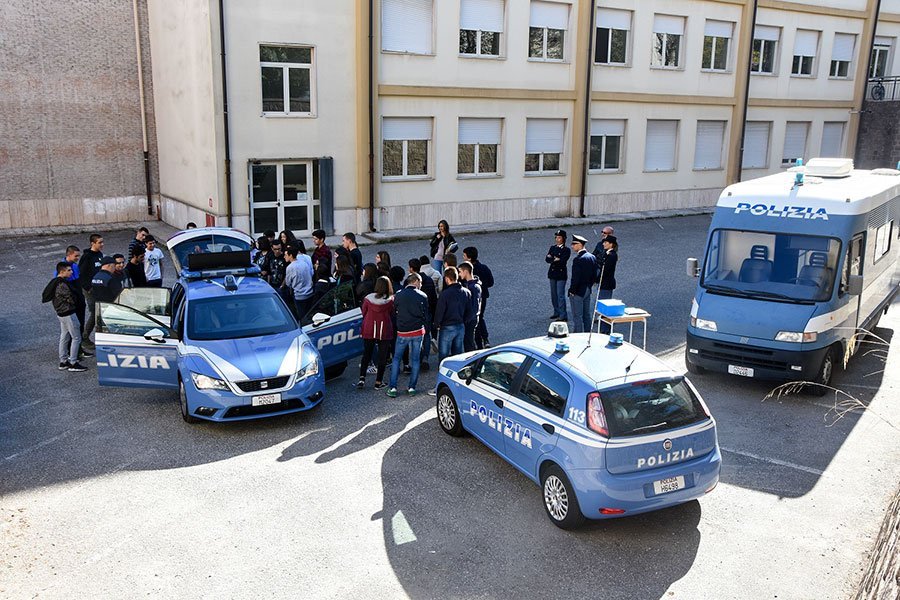 La presentazione del progetto Blue box agli studenti