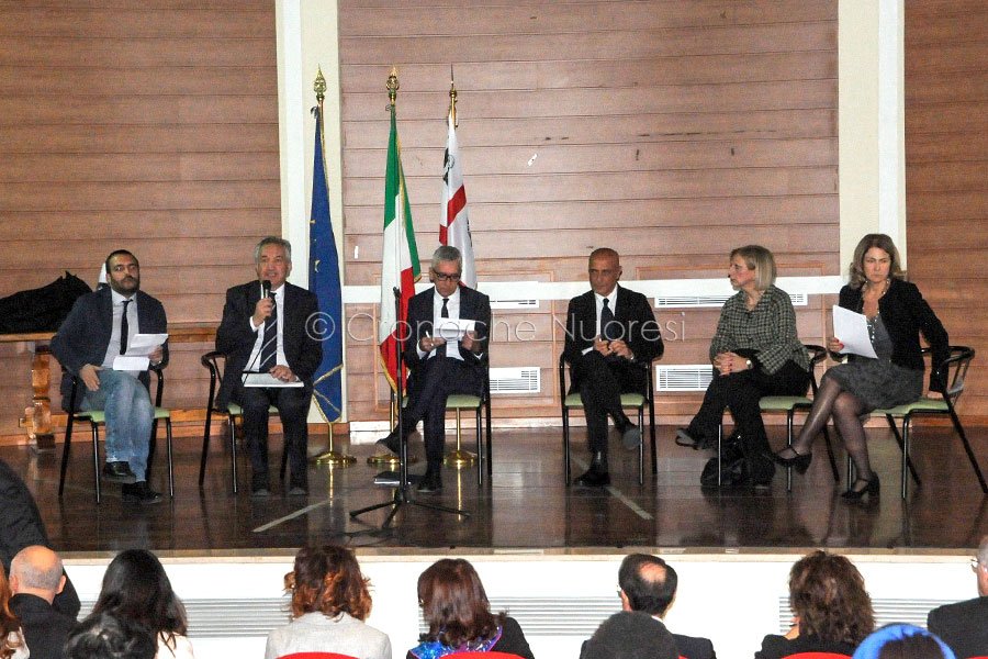 Il ministro Marco Minniti durante i l'incontro con i giovani