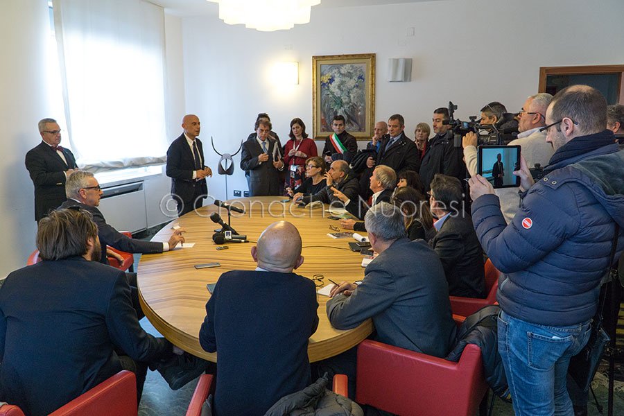 La conferenza stampa col ministro Minniti (foto S.Novellu)