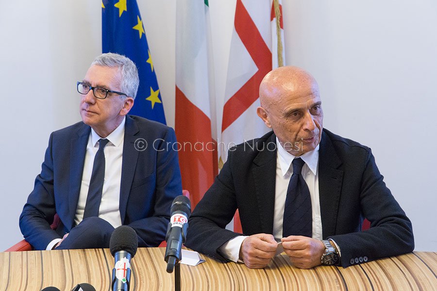 Pigliaru e Minniti durante la conferenza stampa in Provincia a Nuoro (foto S.Novellu)