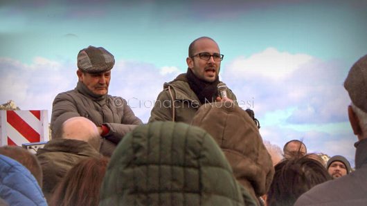 Oliena. Manifestazione per la chiusura del ponte di Oloè (foto Isabella Marceddu)