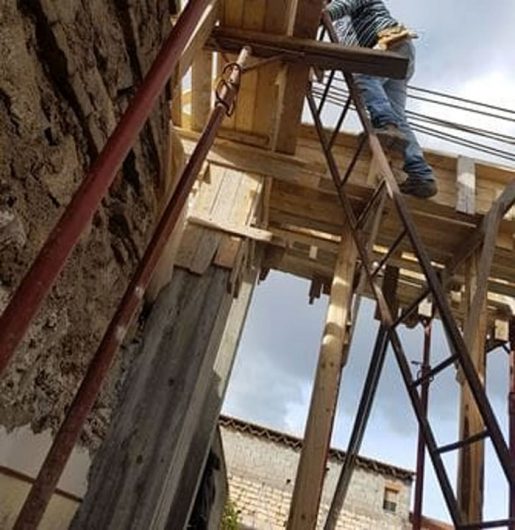 Controlli dei Carabinieri in un cantiere edile