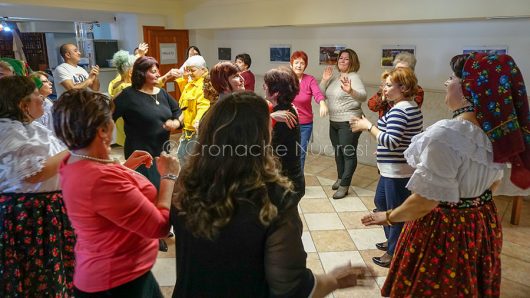 Nuoro. Un momento della festa delle originarie della Romania (foto S.Novellu)
