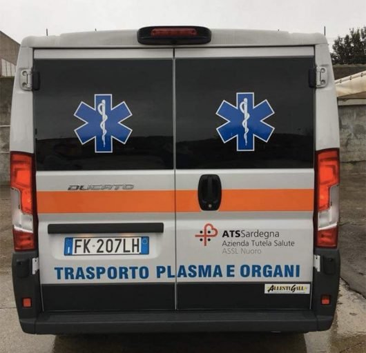 La nuova ambulanza per il trasporto di plasma e organi