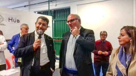 Macomer, il sindaco Succu con l'assessore Caria (foto P.G.Vacca)