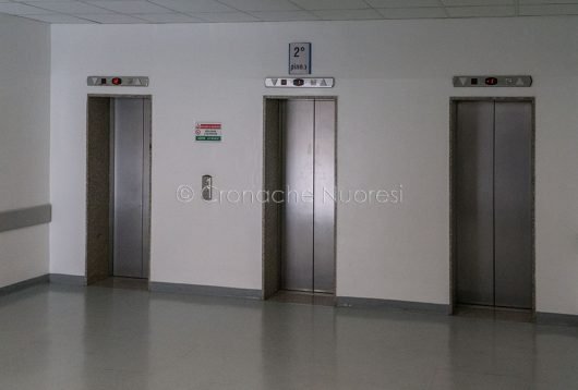 Nuoro, ascensori fuori uso all'ospedale San Francesco (foto S.Novellu)