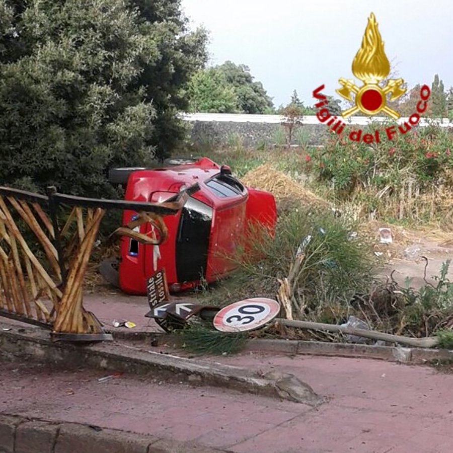 Macomer. L'auto dopo l'incidente