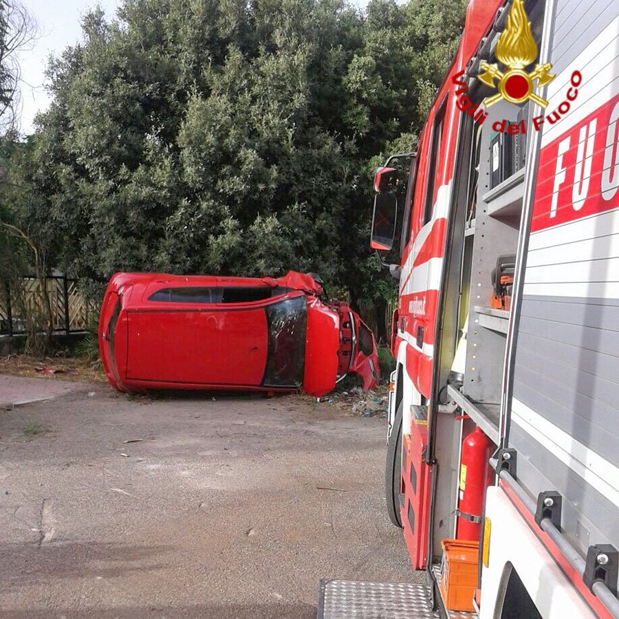 Macomer. L'auto dopo l'incidente