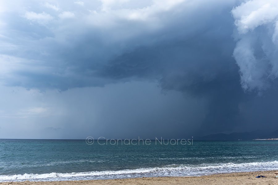 Tromba d'aria a Bosa (foto S.Novellu)
