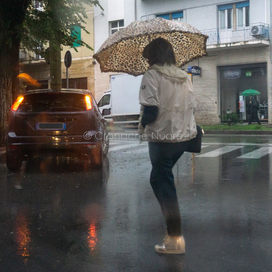 Maltempo, Nuoro sotto la pioggia (foto S.Novellu)