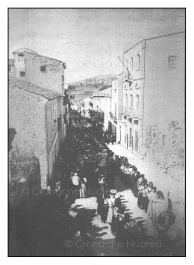 1909. Il Comune di Nuoro a Palazzo Mereu (Archivio M.Pintore - © Cronache Nuoresi - Tutti i diritti riservati)