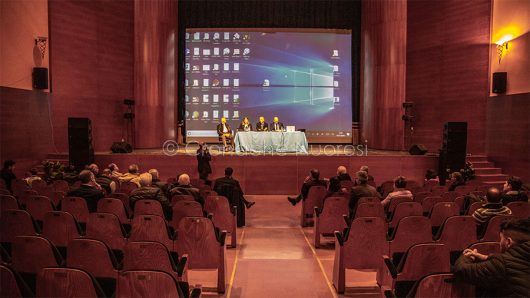 L'incontro al Teatro Eliseo sul trasporto ferroviario a Nuoro (foto S.Novellu)