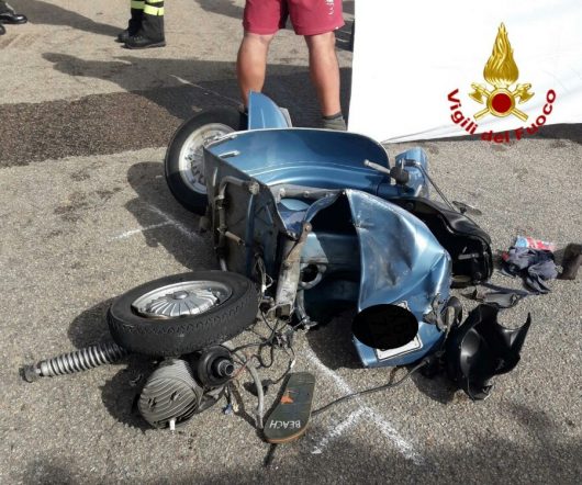 Lo scooter dopo l'incidente