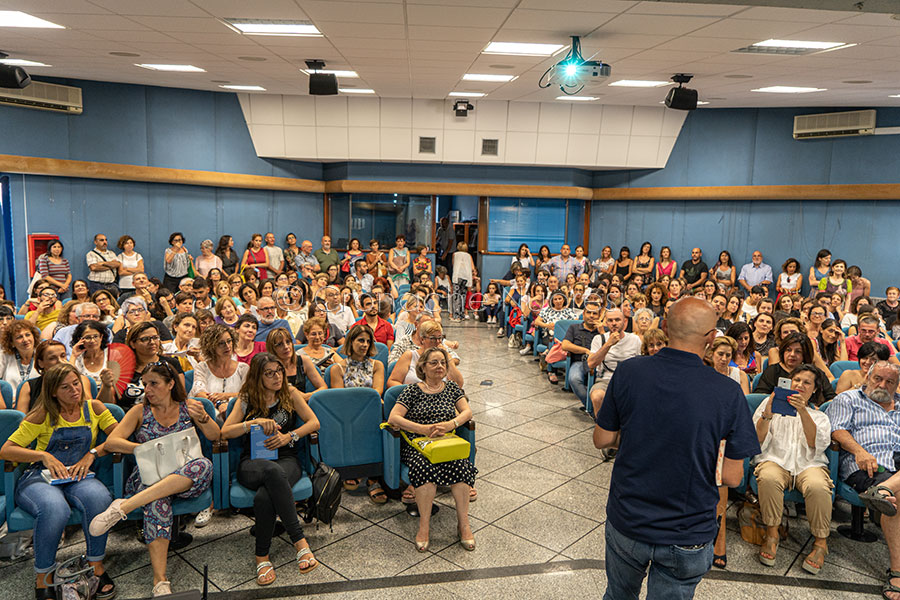 Nuoro. Incontro con il pedagogista Lorenzo Braina (foto S.Novellu)