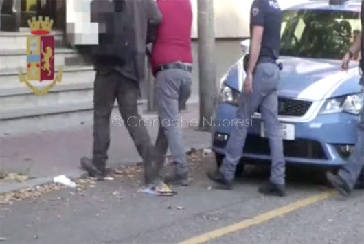 Le immagini dell’arresto del 37enne di Orune