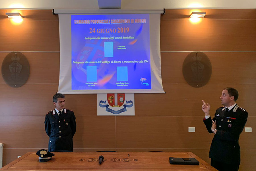 Un momento della conferenza stampa dai Carabinieri