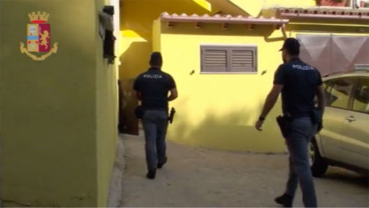 Le immagini dell'arresto del-giovane di Siniscola