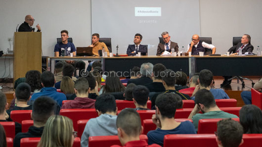 Il ricordo dei fratelli Pintor al Fermi di Nuoro (foto S.Novellu)