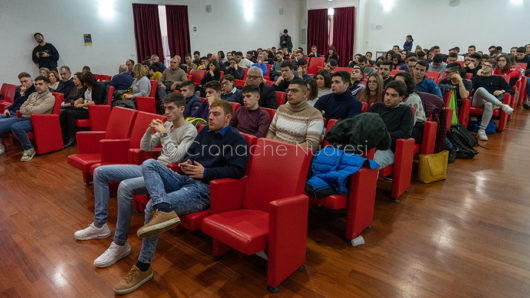 Il ricordo dei fratelli Pintor al Fermi di Nuoro (foto S.Novellu)