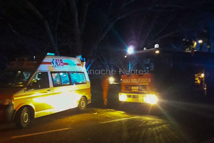 118 e Vigili del fuoco sul luogo dell'incidente