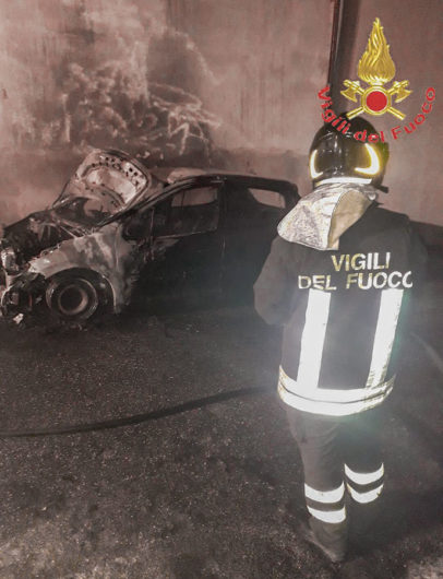 I Vigili del fuoco sul luogo dell'incendio