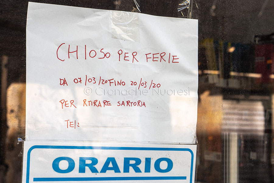 Coronavirus. A Nuoro iniziano a chiudere le attività commerciali (foto S.Novellu)
