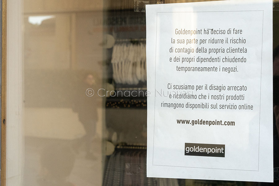 Coronavirus. A Nuoro iniziano a chiudere le attività commerciali (foto S.Novellu)