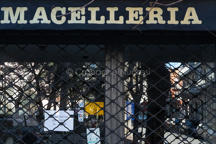 Emergenza Coronavirus. Attività chiuse a Nuoro (© foto-S.Novellu)