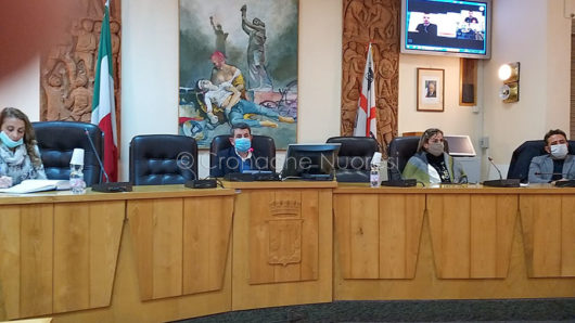 Il consiglio comunale presieduto da Antonio Succu (foto PGV)