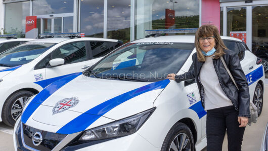 L'assessore Maria Boi durante la presentazione delle auto elettriche (foto S.Meloni)