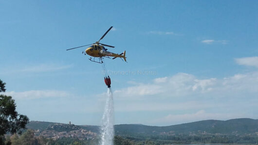 Elicottero di Farcana a Posada (f. Michele Messa)