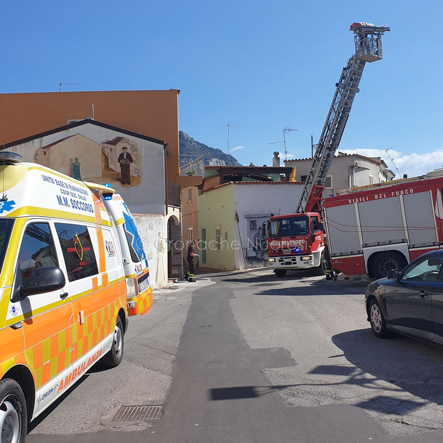 L'intervento dei Vigili del fuoco e del 118 a Irgoli