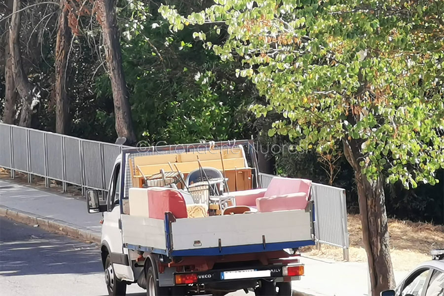 La pulizia della casetta avvenuta questa mattina