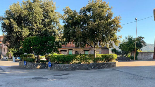 La rotonda in cui è avvenuto l'incidente