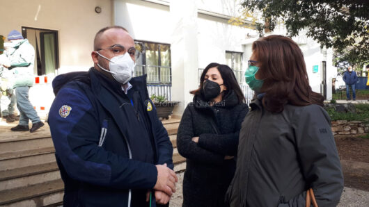 Il commissario della Protezione Civile Belloi con il deputato Lapia