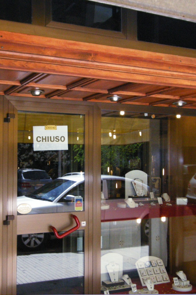 Noi commercianti di viale Repubblica nel mirino dei malviventi