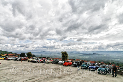 Bono: le auto d'epoca sfilano lungo i tornanti del Goceano