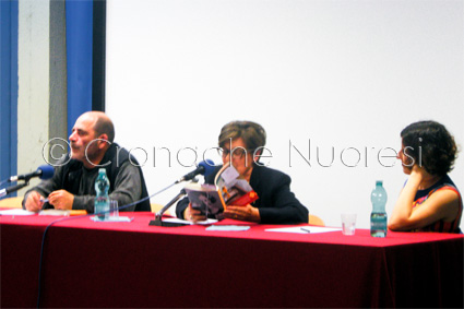 La giornalista Elvira Serra alla biblioteca Satta