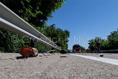 I resti di un incidente sulla 389 (foto S.Novellu)