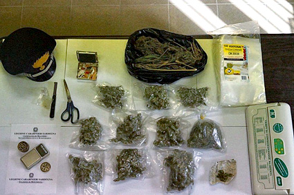 Sorpresi con dieci dosi di marijuana