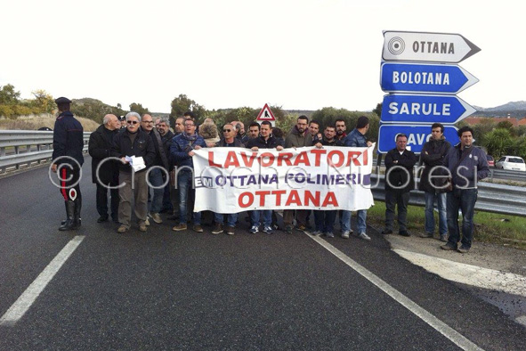 Presidente della Provincia e Sindaci del Nuorese bloccano la 131