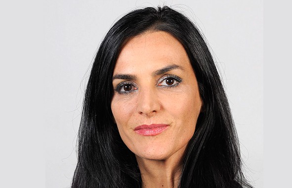 Scontro al vetriolo su twitter. Gassmann: «si dimetta». Barracciu»: «lei impari a fare l'attore»