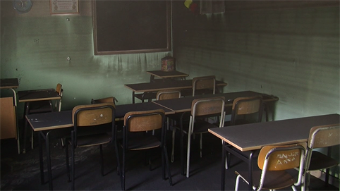 In fiamme una scuola materna. Rubati computer e attrezzature