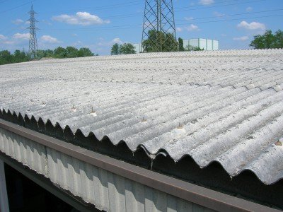 Amianto, i siti sardi esclusi tra quelli contaminati