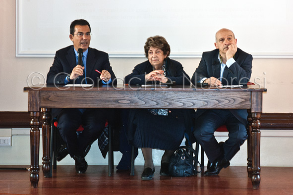 Liceo Asproni: presentato il concorso dedicato a Bachisio Floris