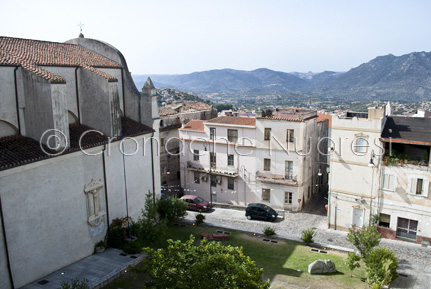 "Procurade 'e moderare, riusare, riciclare". Nuovo servizio di igiene urbana a Orgosolo, Fonni e Oliena