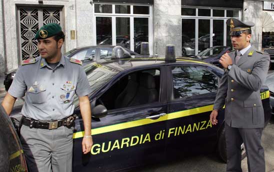 Guardia di Finanza: scoperti 321 evasori, 611 lavoratori in nero e 90 falsi poveri