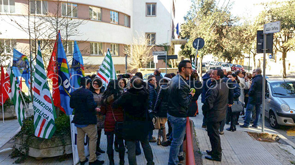 Sit-in dei dipendenti della Camera di Commercio
